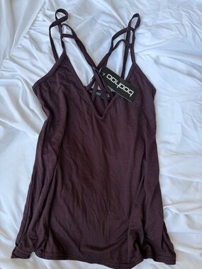 Boohoo Double Strap V-Neck Cami in Plum